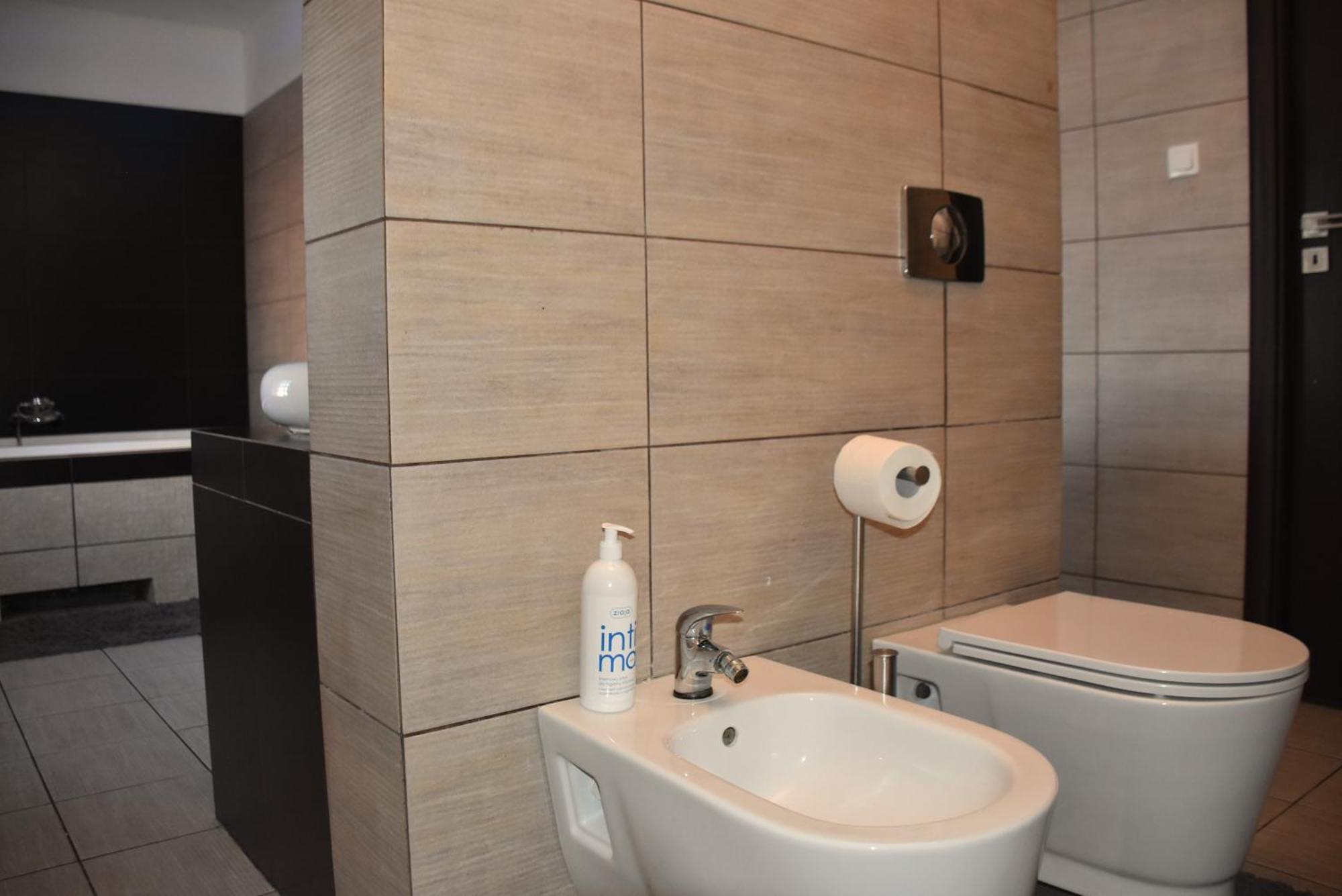 Apartment Manufaktura Bakery, Penthouse 200M, Prywatna Kamienica, Parking Strzezony