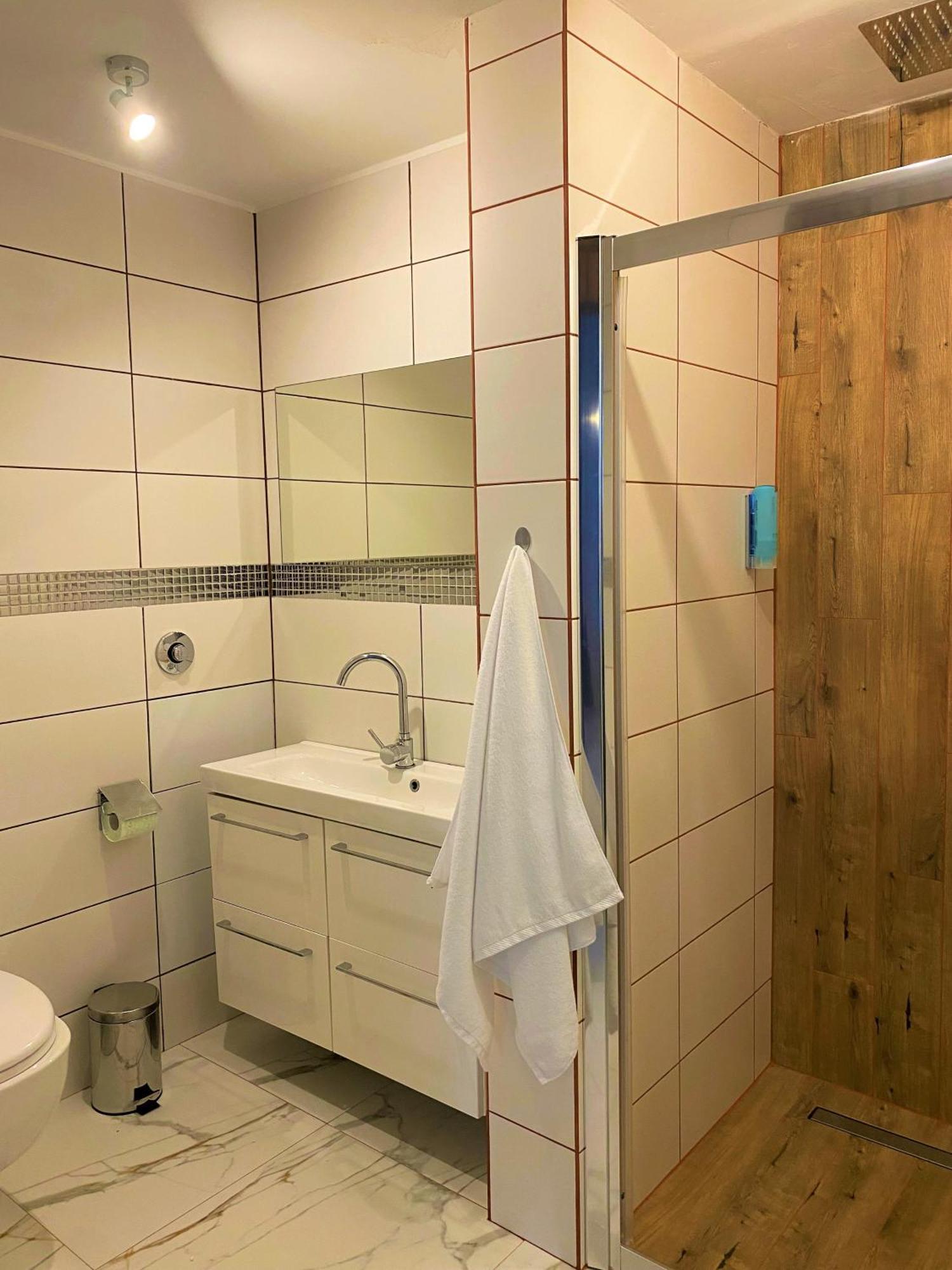 Manufaktura Bakery, Penthouse 200M, Prywatna Kamienica, Parking Strzezony Apartment
